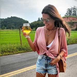 Meet your Posher, Ágatha